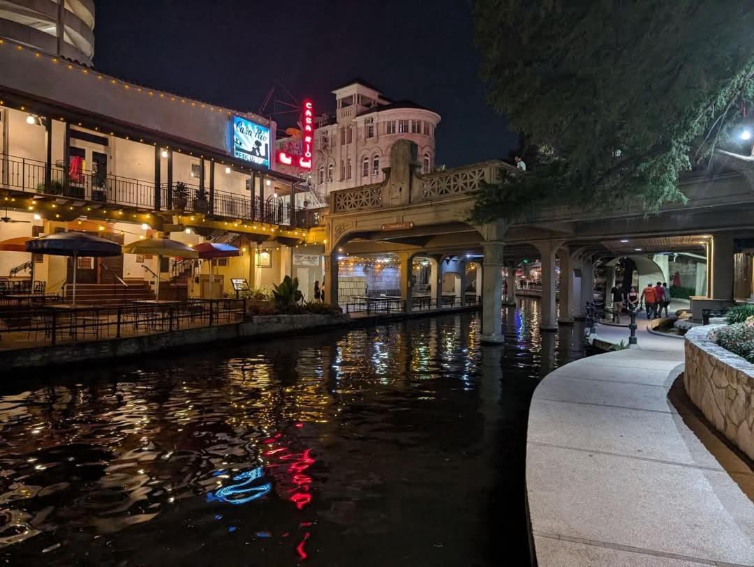 Viva Fiesta Condo On San Antonio Riverwalk Exteriér fotografie